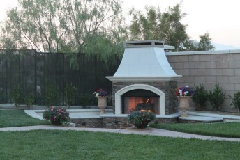 gallery_bbq-island-and-fireplace_0004